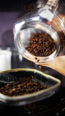 Brewbakers Coffee House & Gifts