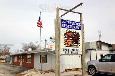 Illinois Riverdock Restaurant