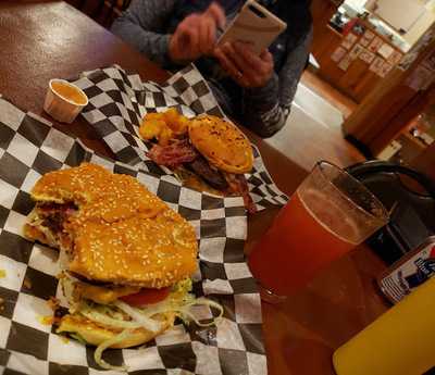 Lean-to Cafe & Goose Pit Saloon