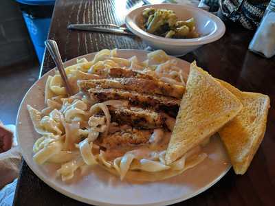 Pike Street Bar & Grill