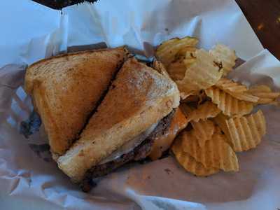 Pike Street Bar & Grill