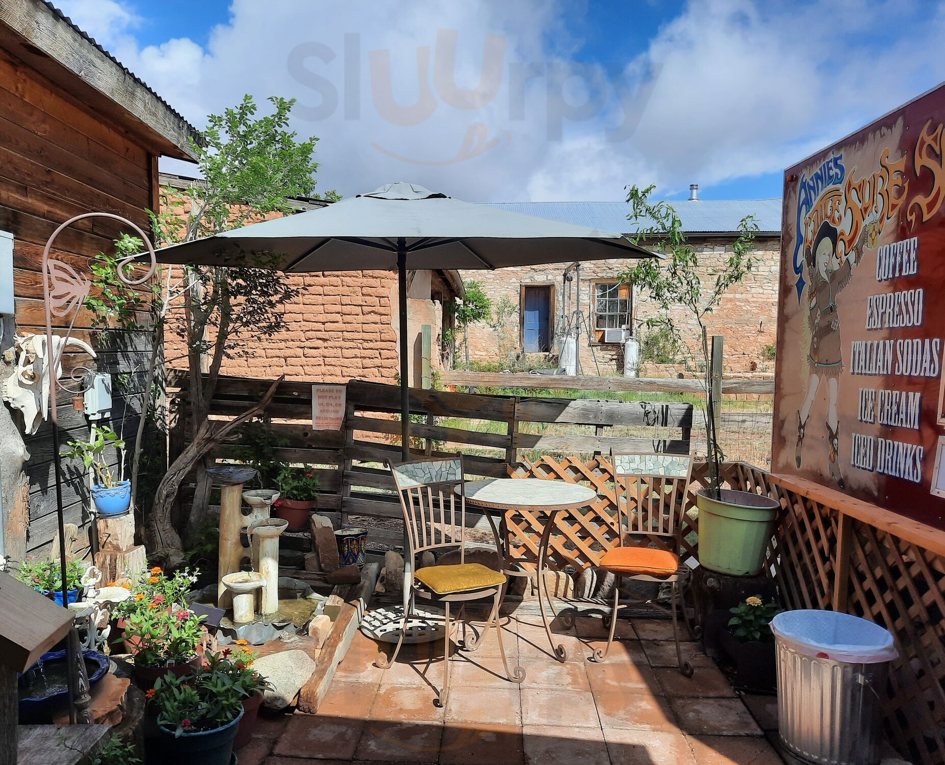 Annie's Little Sure Shot Mobile Espresso House