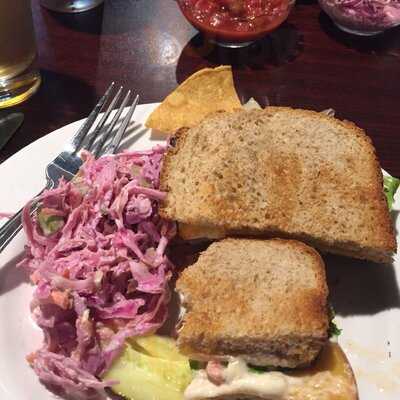 Chester Common Table