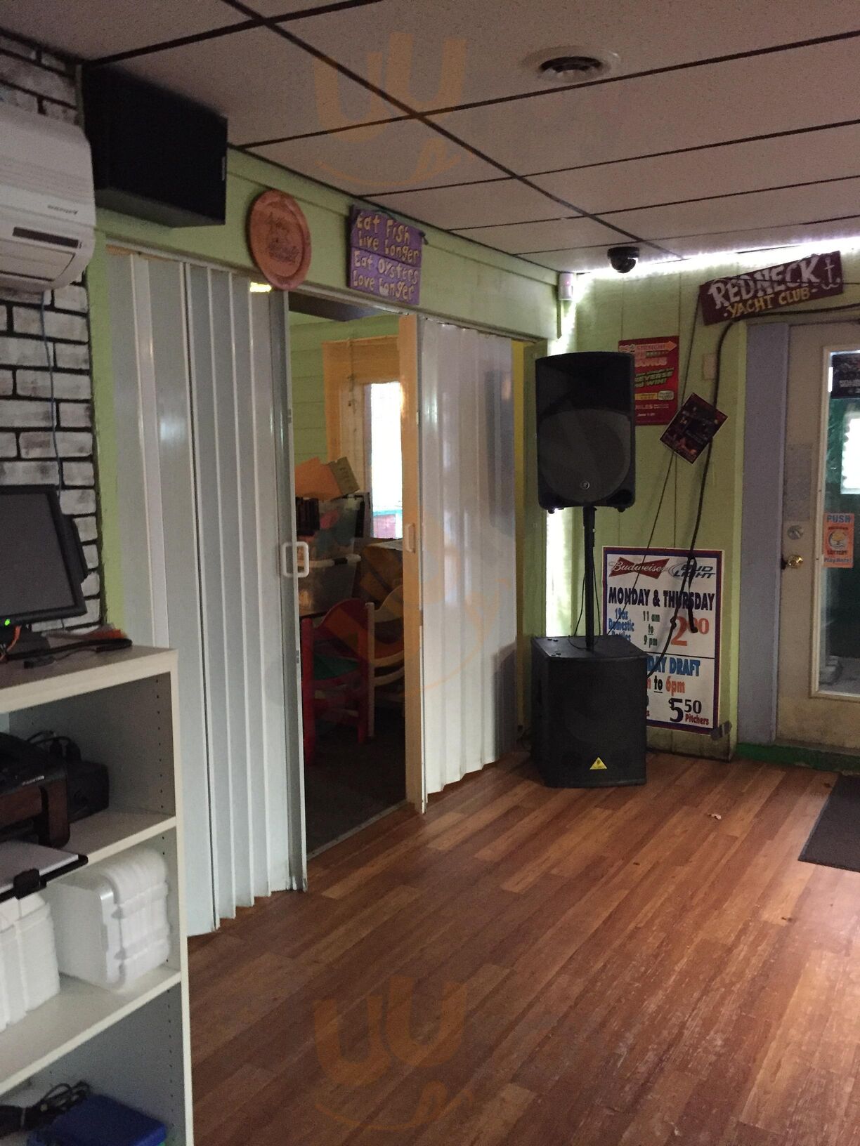 Captain Chuck's Sandbar And Grill