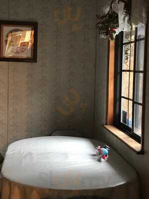 Melanies Family Restaurant