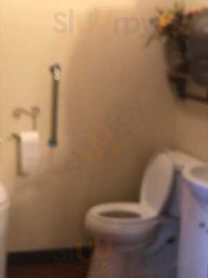 Melanies Family Restaurant