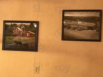 Melanies Family Restaurant