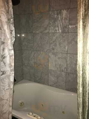 Lancaster Tavern & Inn