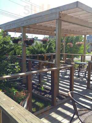 The Roost Bar And Grill