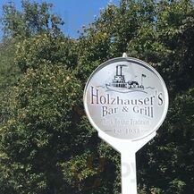 Holzhauser's Bar & Grill