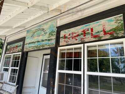 Holzhauser's Bar & Grill