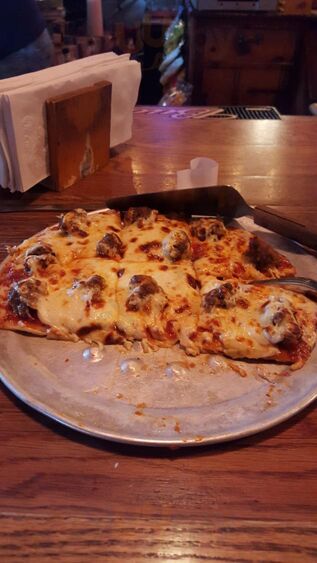 The Mug & Jz's Pizzaria