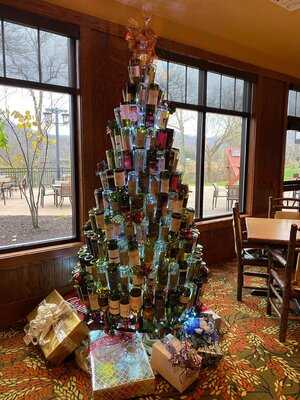 Stillwaters Restaurant At Stonewall Resort