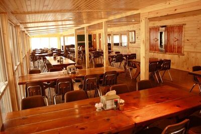 Happy Acres Restaurant And Wildlife Lounge