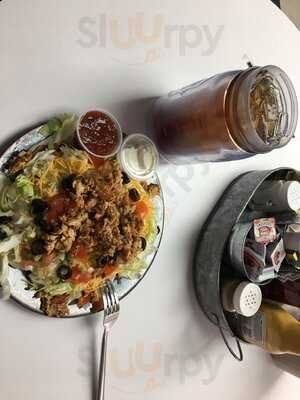 Cara's Cafe And Pizzeria