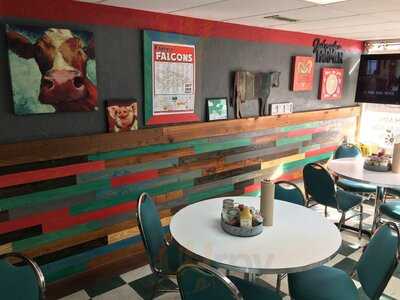 Cara's Cafe And Pizzeria