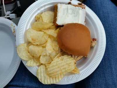 Camanders Bar And Grill