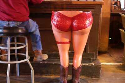 Louie's Place Saloon And Grill