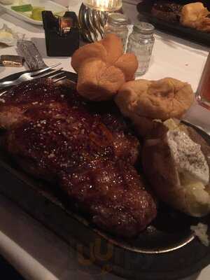 Svilar's Bar & Dining Room