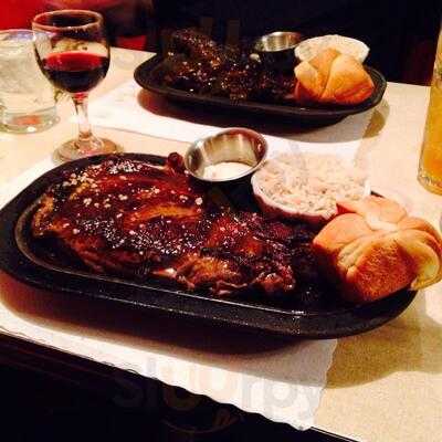 Svilar's Bar & Dining Room