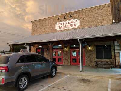 Yole's La Familia Taqueria