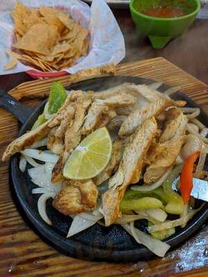 Yole's La Familia Taqueria