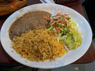 Yole's La Familia Taqueria