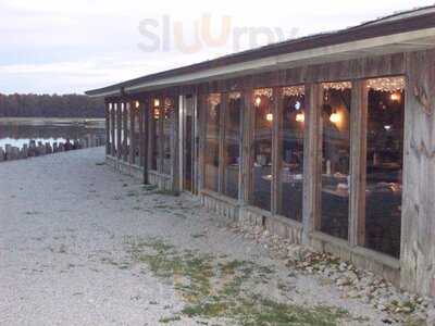 Hyde A Way Catfish Inn