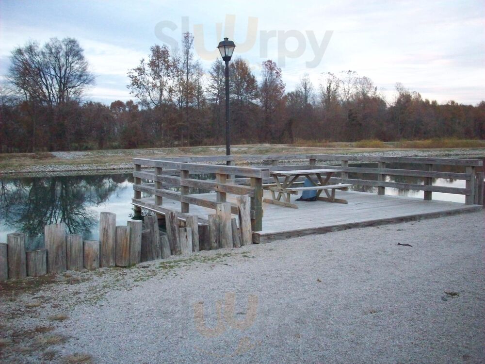 Hyde A Way Catfish Inn