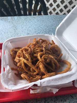 Mace's American Snackbar & Grill