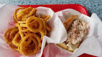 Mace's American Snackbar & Grill