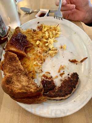 3 Sisters Restaurant