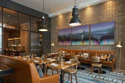 Vaux Bar And Restaurant