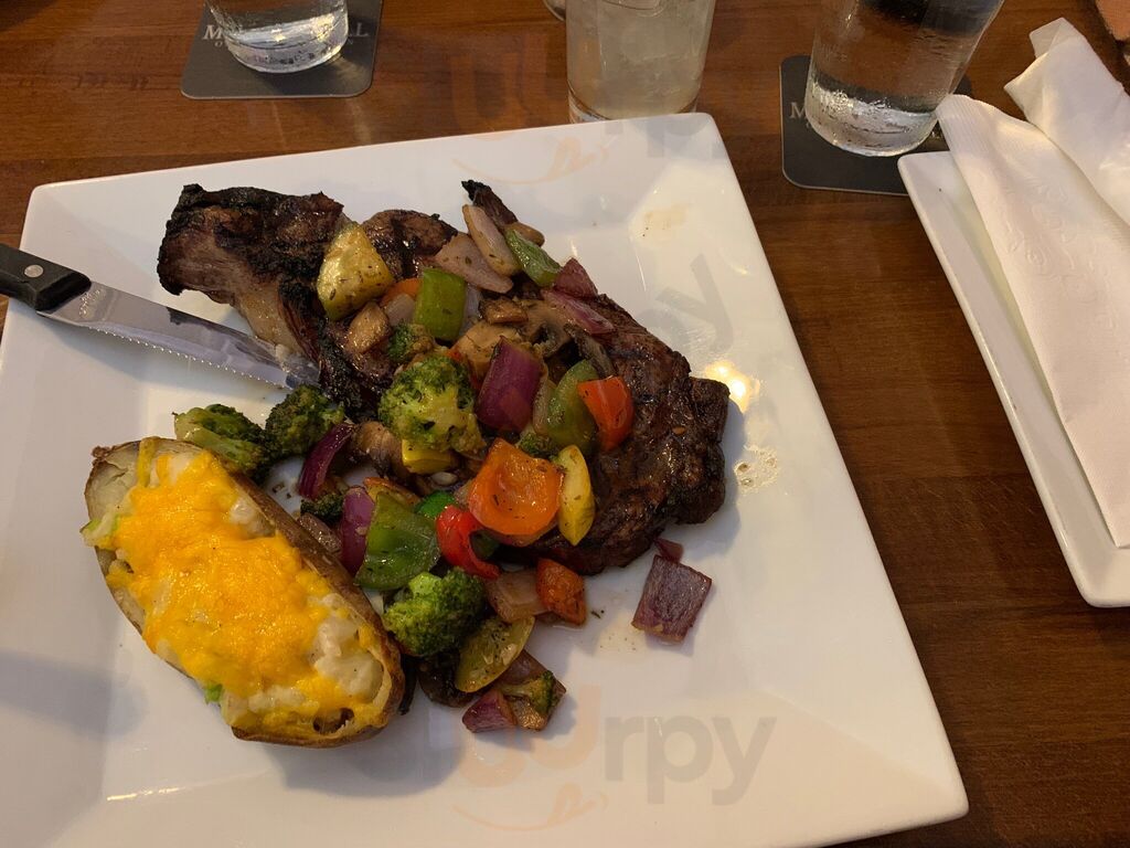 Main And Mill Oyster Bar And Tavern