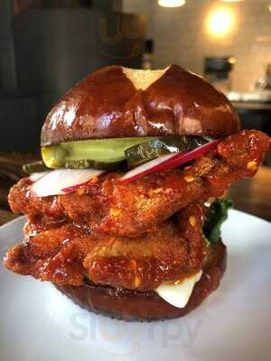 Emmy Squared Pizza - Queen Village