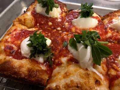 Emmy Squared Pizza - Queen Village
