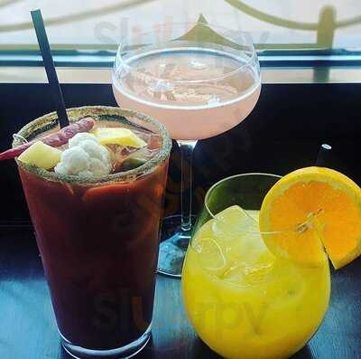 Uvae Kitchen & Wine Bar