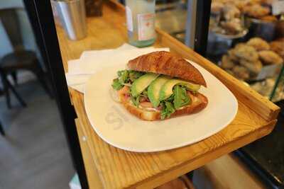 Common Bond Bistro & Bakery