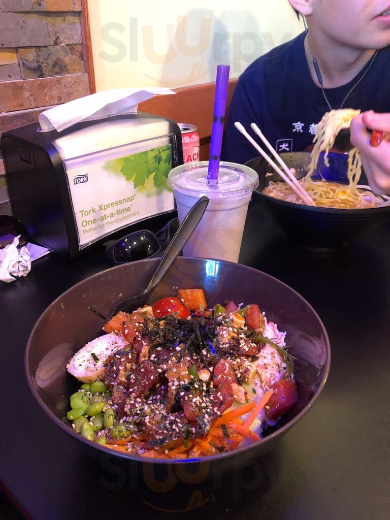 Wanna Poke & Ramen