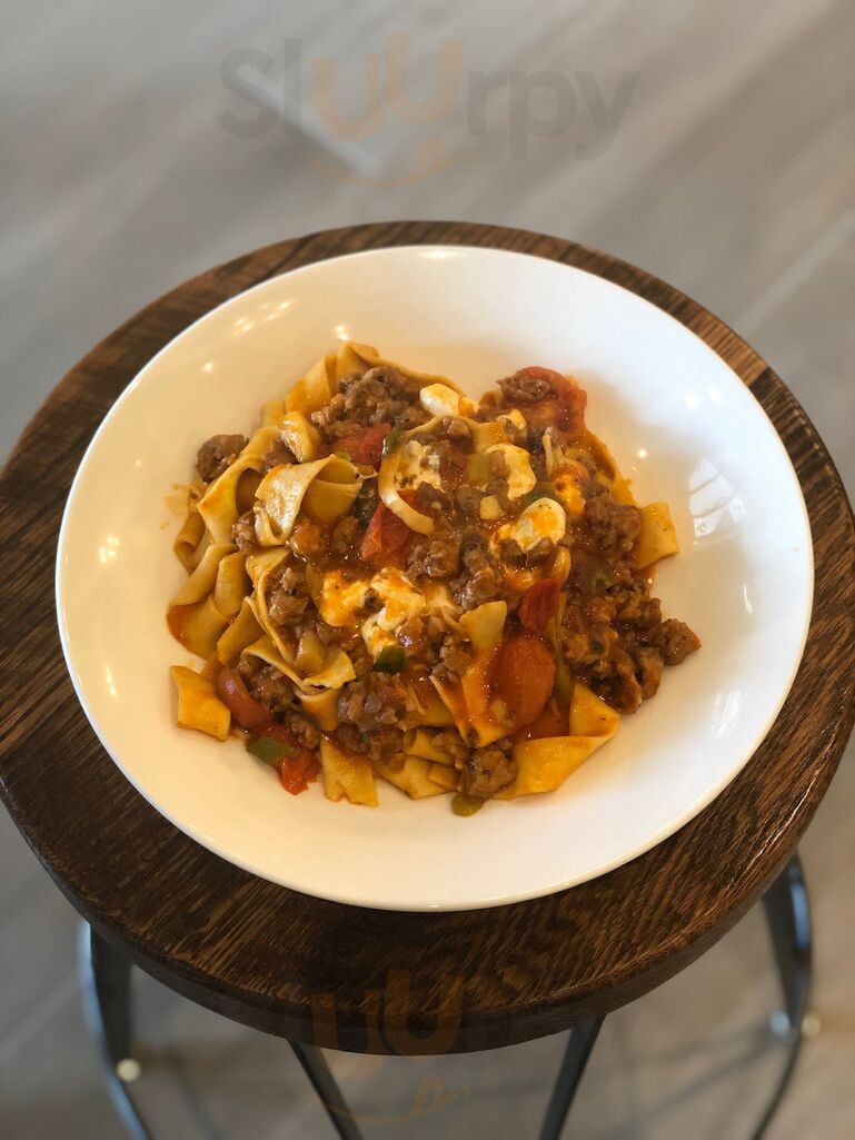 Iavarone Italian Kitchen & Pizzeria