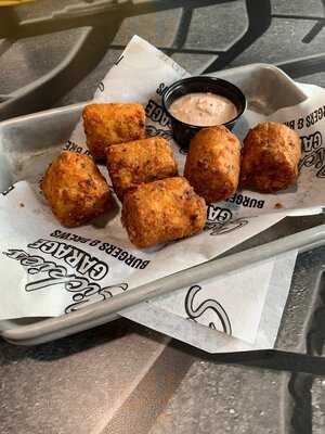 Sickies Garage Burgers & Brews