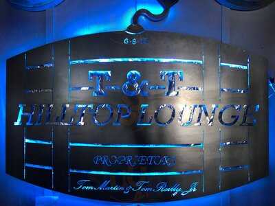 T&t Hilltop Lounge