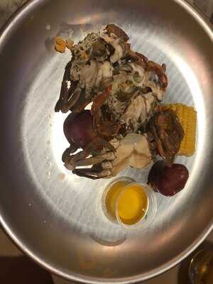 King Claw - Juicy Seafood & Bar