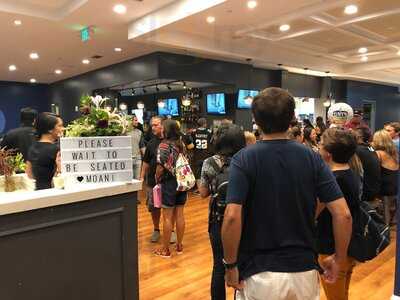 Moani Island Bistro & Bar