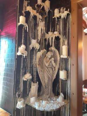 Santos Guisados Tacos & Beer