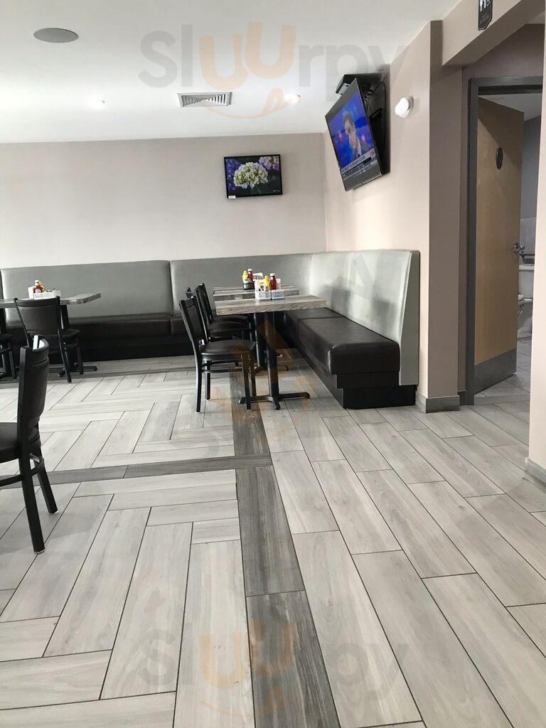 Mak's Roast Beef Pizza And Breakfast