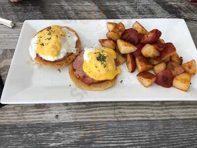 Mak's Roast Beef Pizza And Breakfast