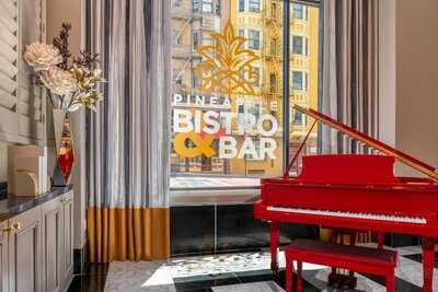Pineapple Bistro & Bar