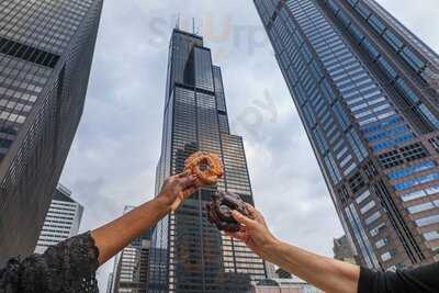 Do-rite Donuts & Chicken- Willis Tower