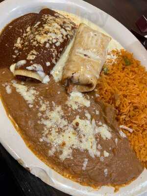 Los Arcos Kitchen & Cantina